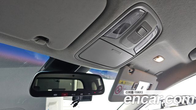Kia Niro Plus Air 2023 — фото 18