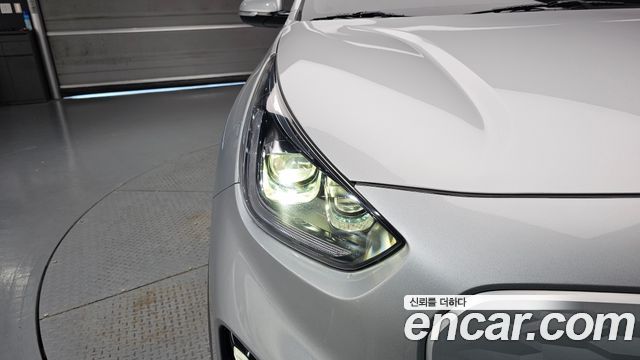 Kia Niro Plus Air 2023 — фото 22