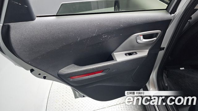 Kia Niro Plus Air 2023 — фото 25