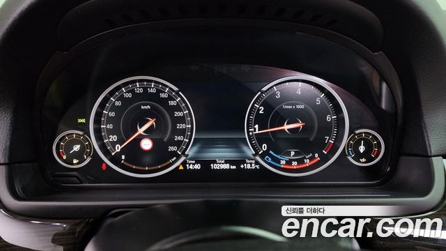 BMW 5 Series (F10) 528i Luxury 2015 — фото 8