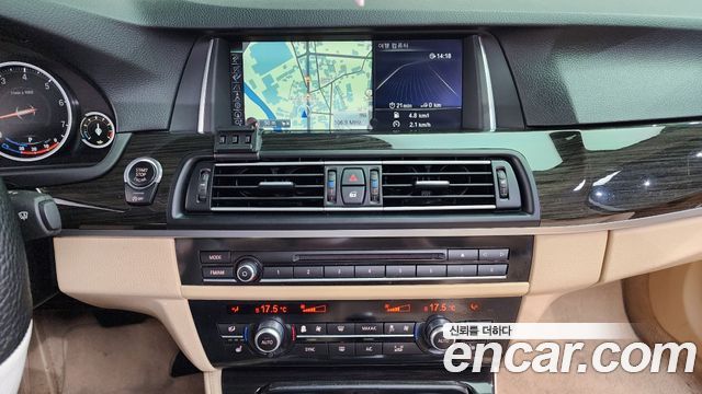 BMW 5 Series (F10) 528i Luxury 2015 — фото 17
