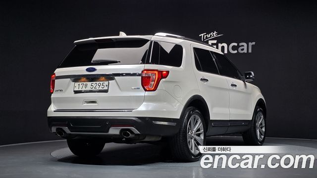 Ford Explorer 2.3 Limited 4WD 5th 2018 — фото 2