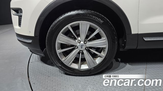 Ford Explorer 2.3 Limited 4WD 5th 2018 — фото 5