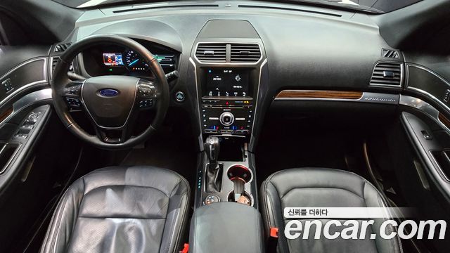 Ford Explorer 2.3 Limited 4WD 5th 2018 — фото 7