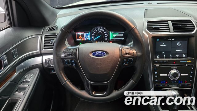 Ford Explorer 2.3 Limited 4WD 5th 2018 — фото 13