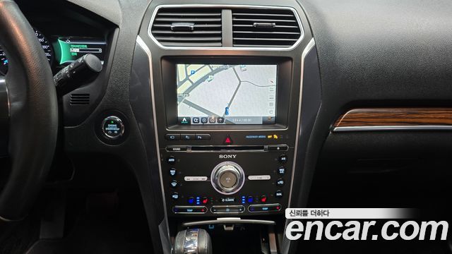 Ford Explorer 2.3 Limited 4WD 5th 2018 — фото 14