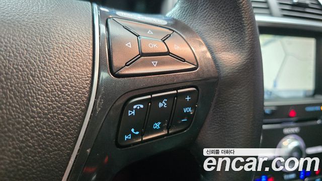 Ford Explorer 2.3 Limited 4WD 5th 2018 — фото 18