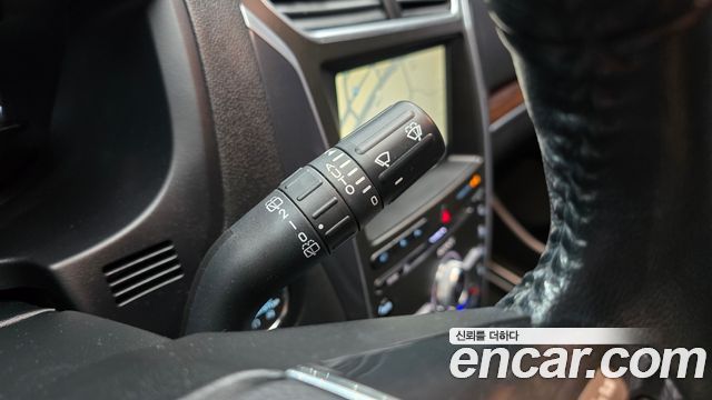 Ford Explorer 2.3 Limited 4WD 5th 2018 — фото 29