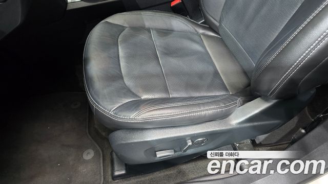 Ford Explorer 2.3 Limited 4WD 5th 2018 — фото 30