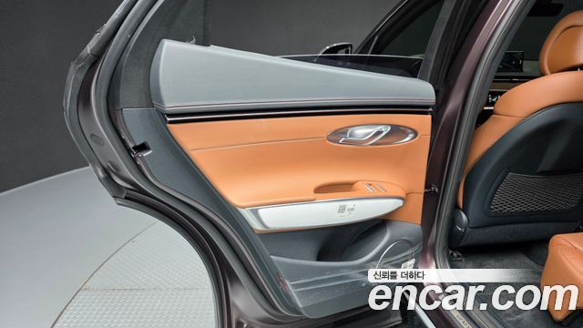 Genesis GV70 2.5T Gasoline 2WD 2023 — фото 31