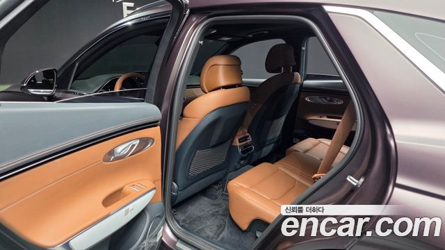 Genesis GV70 2.5T Gasoline 2WD 2023 — фото 32