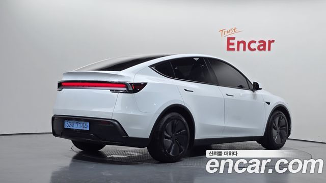 Tesla Model Y Premium RWD 2026 — фото 2