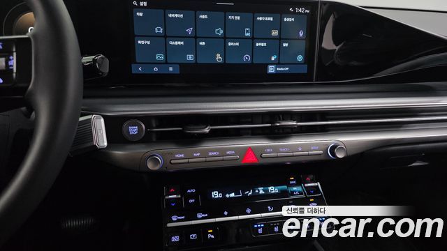 Hyundai Grandeur (GN7) 3.5 Gasoline 2WD Premium 2023 — фото 14