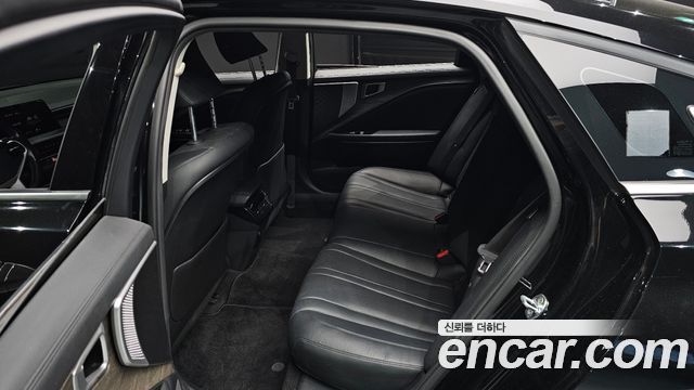 Kia K8 2.5 Gasoline 2WD Noblesse Light 2022 — фото 12