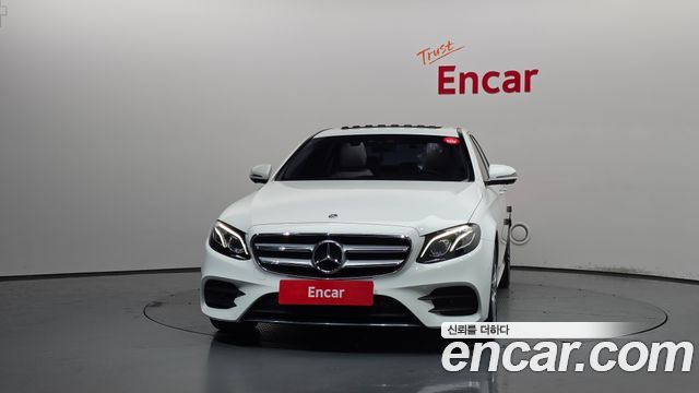 Mercedes-Benz E-Class (W213) E300 AMG Line 2019 — фото 3