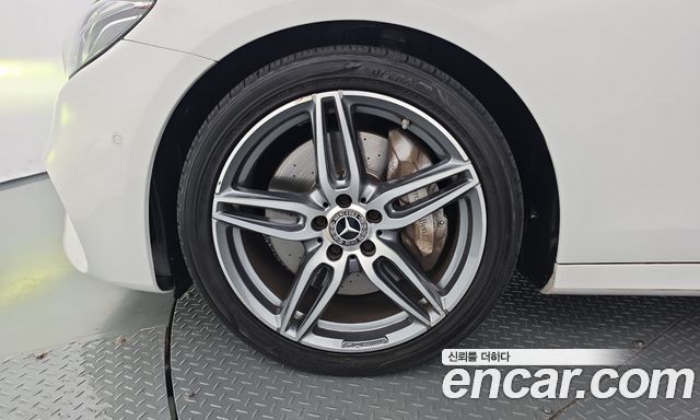 Mercedes-Benz E-Class (W213) E300 AMG Line 2019 — фото 5