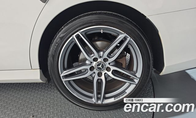 Mercedes-Benz E-Class (W213) E300 AMG Line 2019 — фото 21