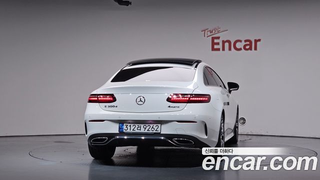 Mercedes-Benz E-Class (W213) E300d 4MATIC Coupe 2022 — фото 4