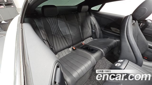 Mercedes-Benz E-Class (W213) E300d 4MATIC Coupe 2022 — фото 11