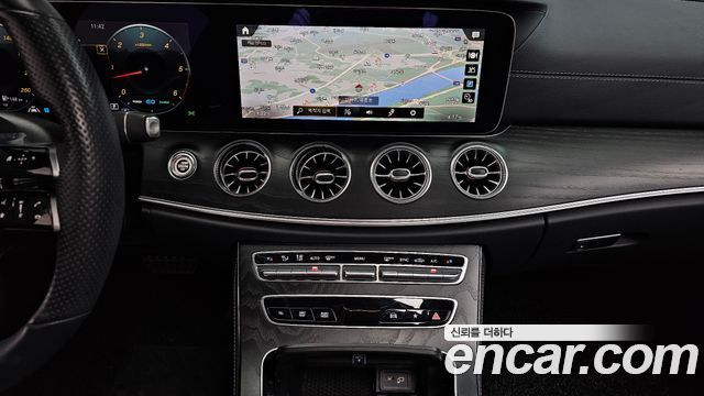 Mercedes-Benz E-Class (W213) E300d 4MATIC Coupe 2022 — фото 14