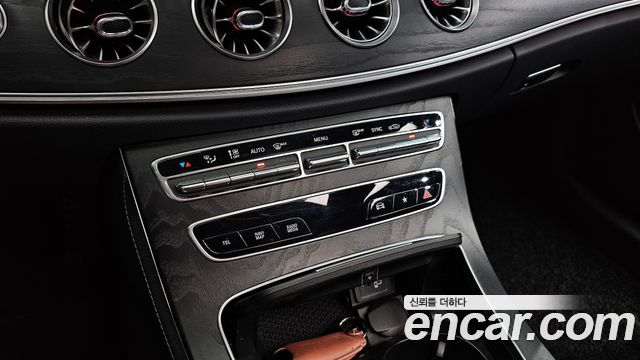 Mercedes-Benz E-Class (W213) E300d 4MATIC Coupe 2022 — фото 32