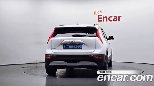 Kia Niro EV Air 2023 — фото 4