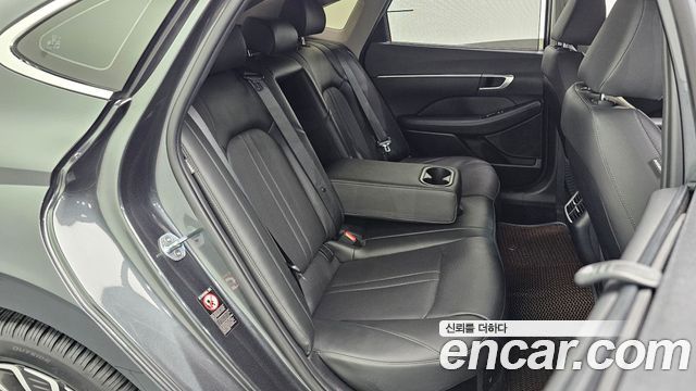 Hyundai Sonata Hybrid (DN8) Premium Family 2021 — фото 11