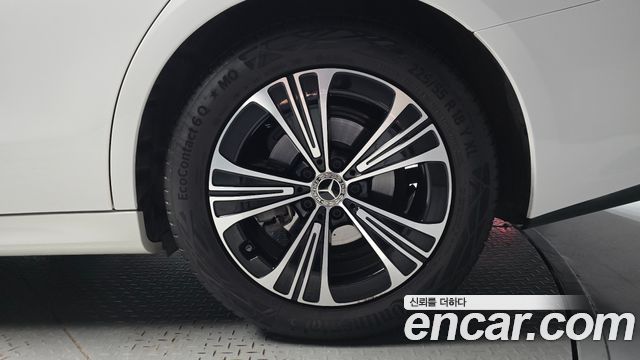 Mercedes-Benz E-Class (W214) E200 Avantgarde 2025 — фото 21