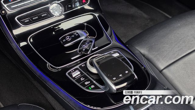 Mercedes-Benz E-Class (W213) E300 Avantgarde 2019 — фото 31
