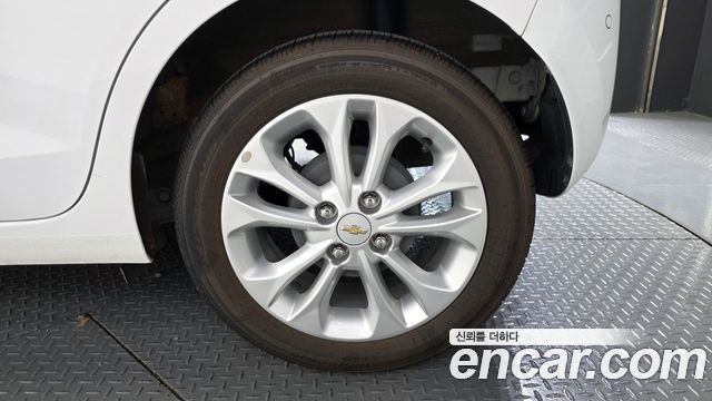 Chevrolet Spark Premier 2022 — фото 21