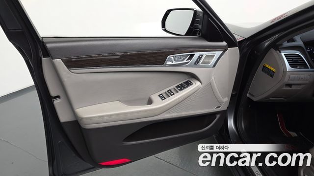 Genesis G80 3.3 GDI AWD Premium Luxury 2018 — фото 24