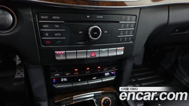 Mercedes-Benz E-Class (W212) E300 Elegance 2016 — фото 16