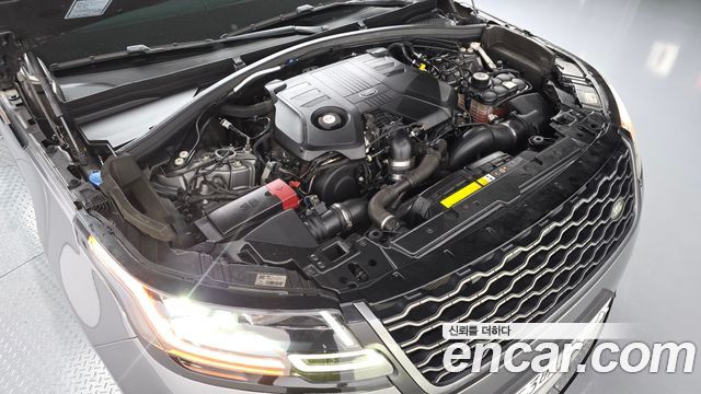 Land Rover Range Rover Velar 3.0 D300 R-Dynamic SE 2019 — фото 6