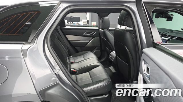 Land Rover Range Rover Velar 3.0 D300 R-Dynamic SE 2019 — фото 12