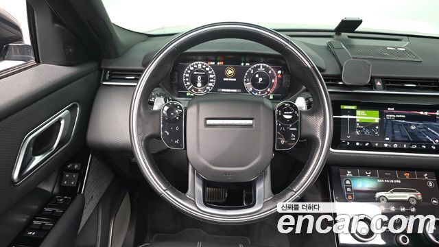 Land Rover Range Rover Velar 3.0 D300 R-Dynamic SE 2019 — фото 13