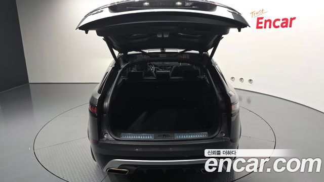 Land Rover Range Rover Velar 3.0 D300 R-Dynamic SE 2019 — фото 20