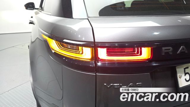 Land Rover Range Rover Velar 3.0 D300 R-Dynamic SE 2019 — фото 23