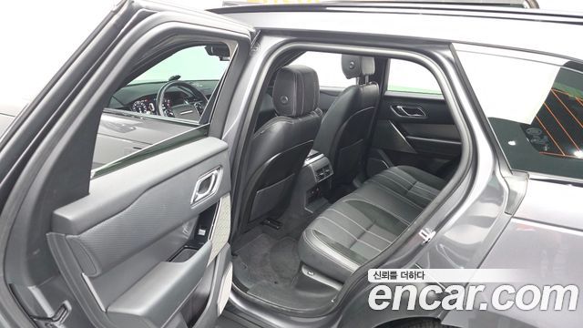 Land Rover Range Rover Velar 3.0 D300 R-Dynamic SE 2019 — фото 26