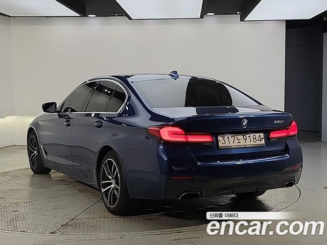 BMW 5 Series (G30) 520i Luxury 2021 — фото 3