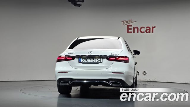 Mercedes-Benz E-Class (W213) E220d 4MATIC AMG Line 2021 — фото 4
