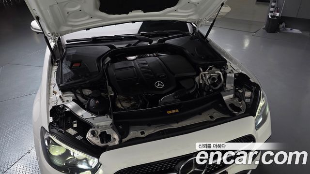 Mercedes-Benz E-Class (W213) E220d 4MATIC AMG Line 2021 — фото 6