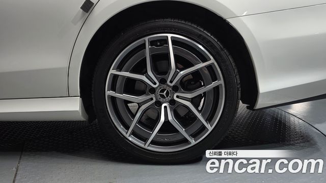 Mercedes-Benz E-Class (W213) E220d 4MATIC AMG Line 2021 — фото 21