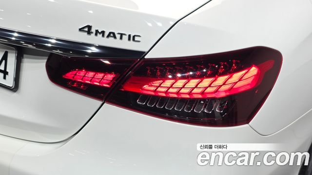 Mercedes-Benz E-Class (W213) E220d 4MATIC AMG Line 2021 — фото 23