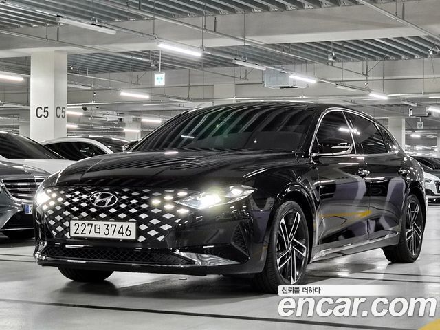 Hyundai Grandeur (IG) 3.0 LPi Rent Car Modern