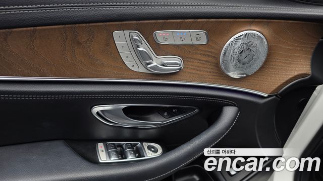 Mercedes-Benz E-Class (W213) E300 4MATIC Exclusive 2020 — фото 27
