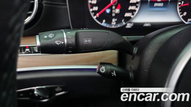 Mercedes-Benz E-Class (W213) E300 4MATIC Exclusive 2020 — фото 30