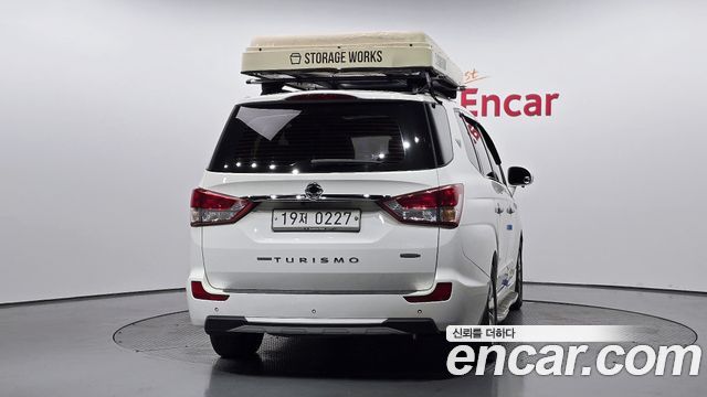 KG Mobility (SsangYong) Korando Turismo 4WD TX 9-seater 2016 — фото 4