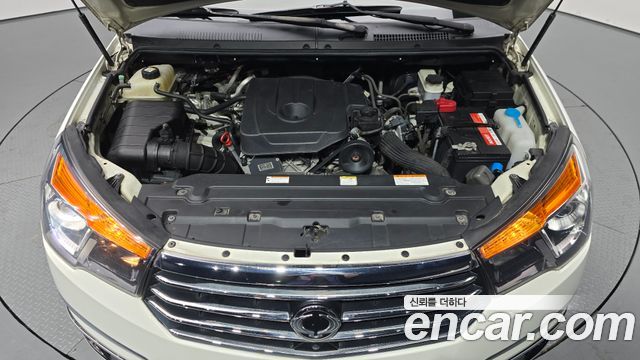 KG Mobility (SsangYong) Korando Turismo 4WD TX 9-seater 2016 — фото 6