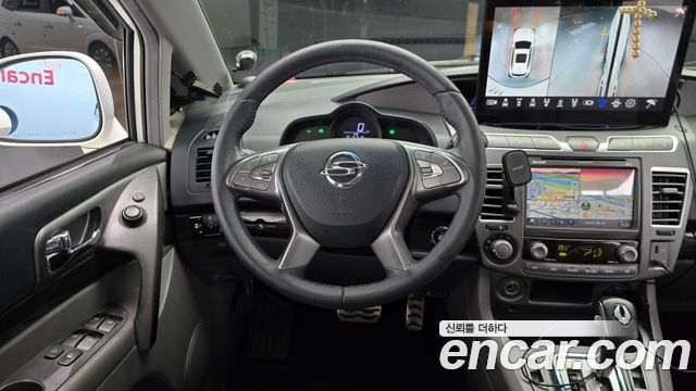 KG Mobility (SsangYong) Korando Turismo 4WD TX 9-seater 2016 — фото 12