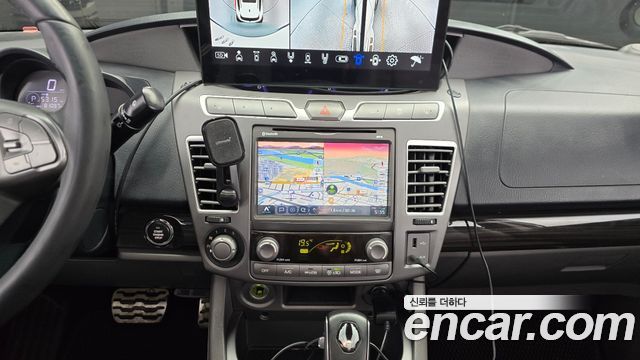 KG Mobility (SsangYong) Korando Turismo 4WD TX 9-seater 2016 — фото 13